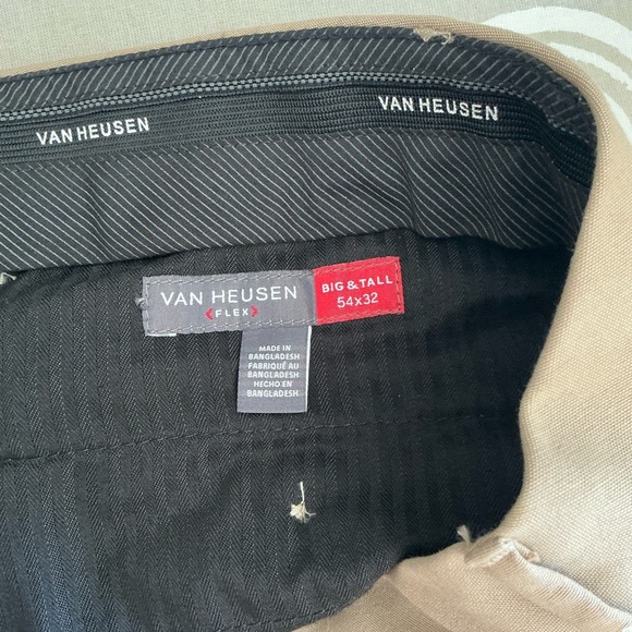 New With Tags Van Heusen Tan Chinos Classic Style Size 54x32 - Picture 2 of 6